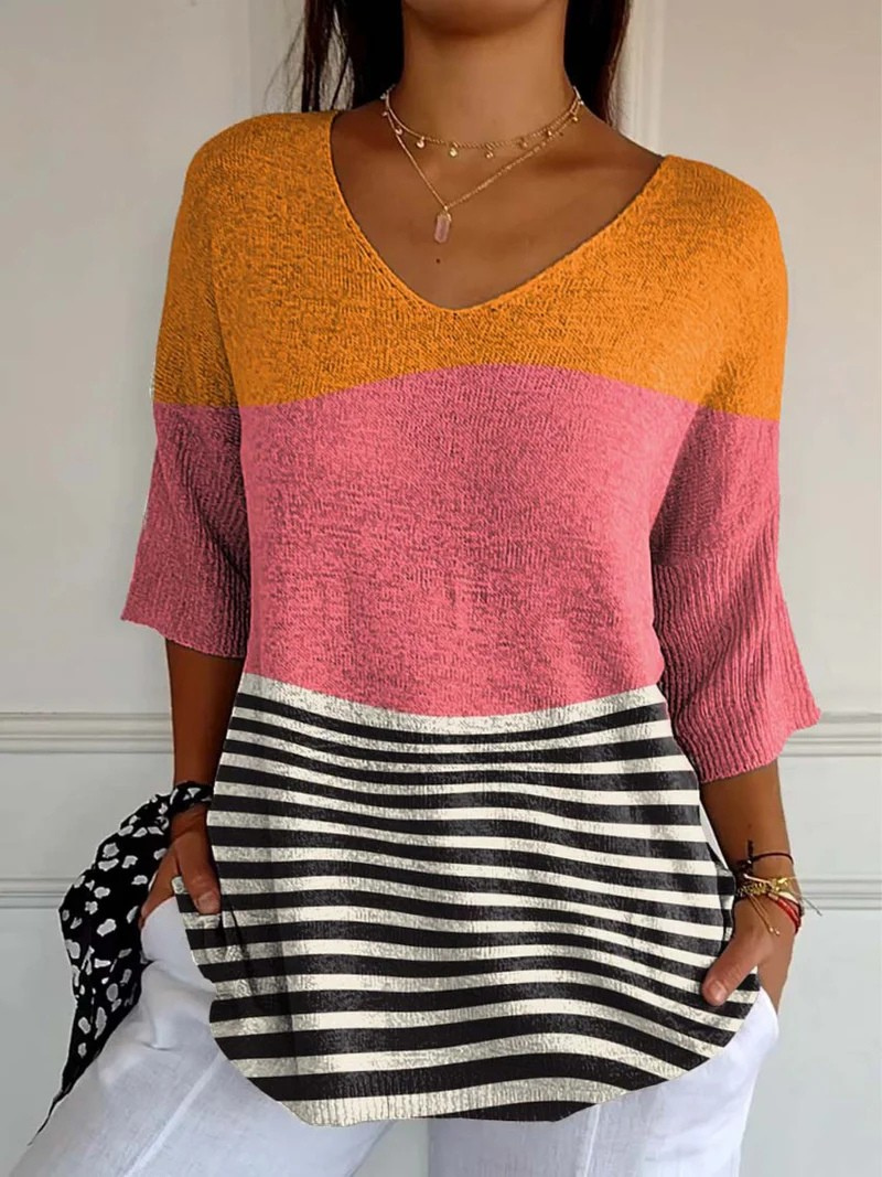 Emery  | Casual Knit Pullover with Abstract Line Pattern Art Print