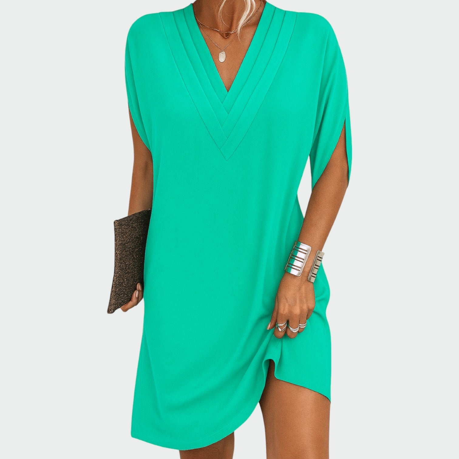 Poppy | Effortless V-Neck Everyday Shift Dress