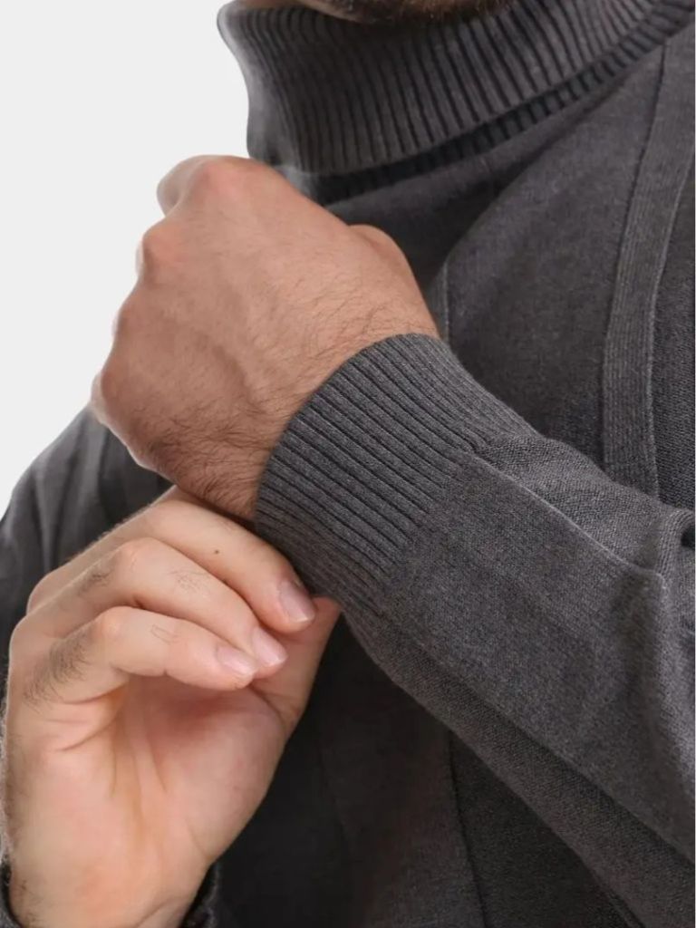 Julian | Signature Turtleneck Sweater